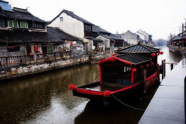河谷冒险逃生